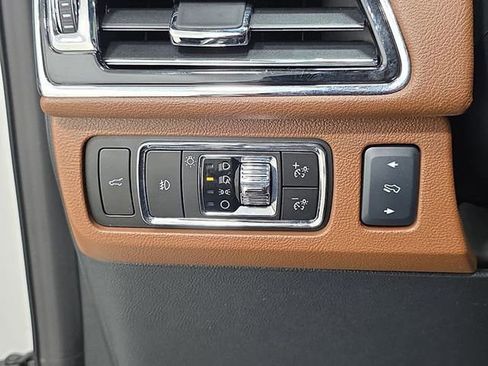 Certified 2024 Lincoln Navigator Reserve AWD/4WD image 23