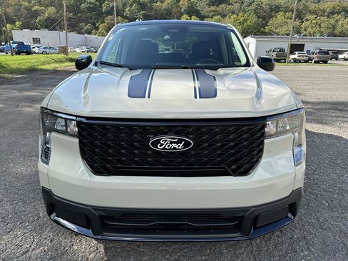 New 2025 Ford Maverick XLT w/ XLT Luxury Package image 6