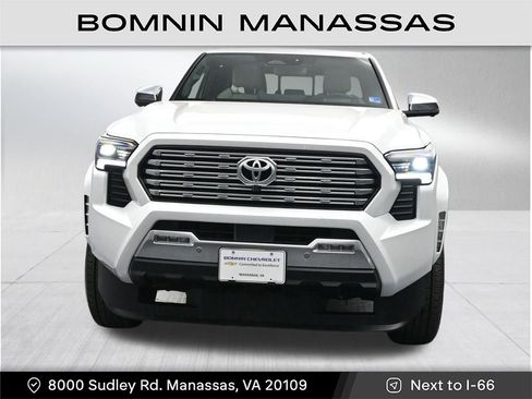 Used 2026 Toyota Tacoma Limited AWD/4WD image 8