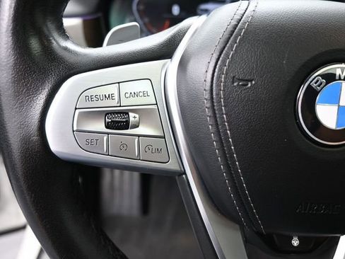 Used 2022 BMW 740i w/ Premium Package image 2