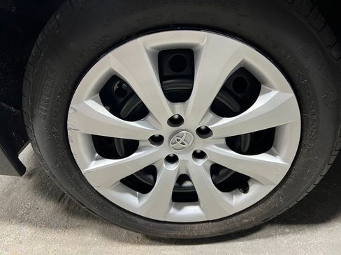 Used 2023 Toyota Corolla LE FWD image 39