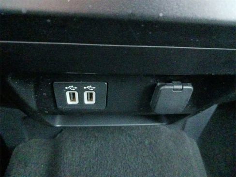 Used 2020 Ford F150 XLT w/ Equipment Group 302A Luxury image 24