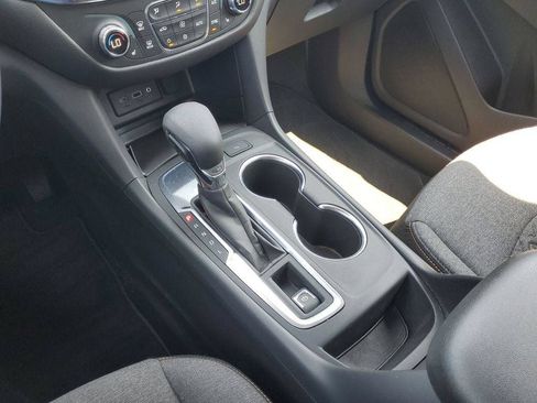Used 2024 Chevrolet Equinox LT FWD image 19