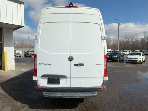 Used 2019 Mercedes-Benz Sprinter 170 image 4