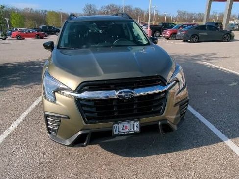 Used 2025 Subaru Ascent Limited AWD/4WD image 4