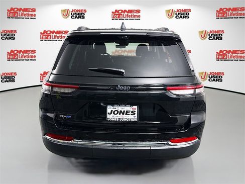 Used 2022 Jeep Grand Cherokee Limited 4xe w/ Luxury Tech Group II image 18