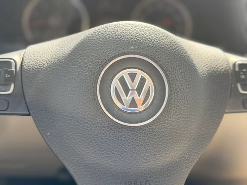 Used 2016 Volkswagen Tiguan S FWD image 28