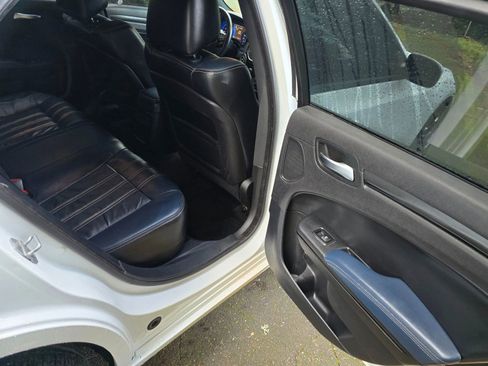 Used 2015 Chrysler 300 S image 13