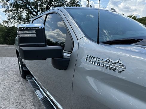 Used 2024 Chevrolet Silverado 3500 High Country w/ High Country Premium Package image 8