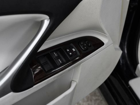 Used 2015 Lexus IS 350C w/ Navigation System Package RWD image 34