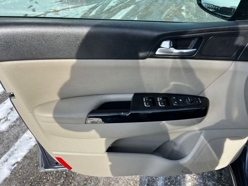 Used 2020 Kia Sportage S w/ S Premium Package image 20