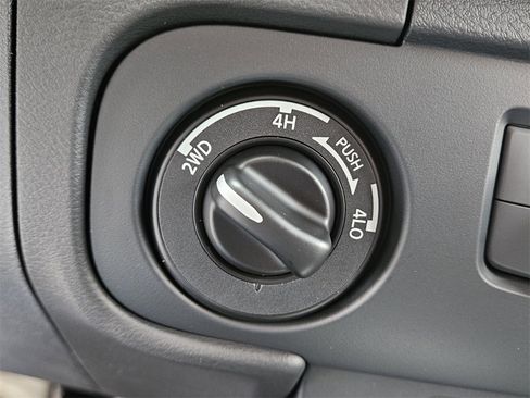 New 2026 Nissan Frontier SV image 22