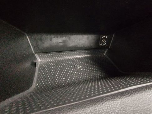 Used 2015 Volkswagen Beetle 1.8T image 40