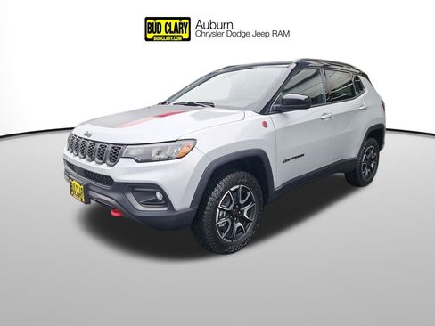New 2026 Jeep Compass Trailhawk image 1