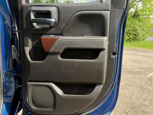 Used 2017 GMC Sierra 1500 SLE w/ SLE Value Package image 19