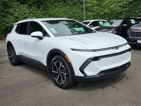 New 2026 Chevrolet Equinox EV LT AWD/4WD image 7
