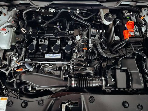 Used 2018 Honda Civic Touring image 12