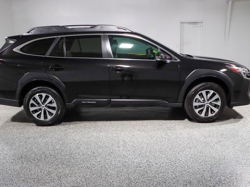 Used 2024 Subaru Outback Premium AWD/4WD image 6