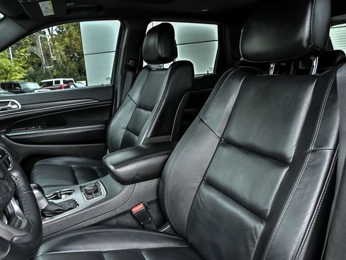 Used 2018 Jeep Grand Cherokee Limited AWD/4WD image 15