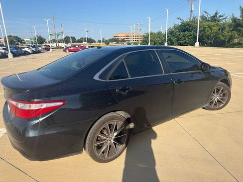 Used 2016 Toyota Camry XSE w/ Moonroof Package FWD image 3