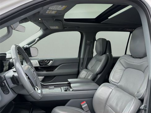 Used 2019 Lincoln Navigator Reserve AWD/4WD image 29