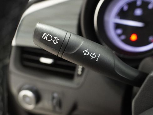 Used 2020 Buick Envision Essence FWD image 9