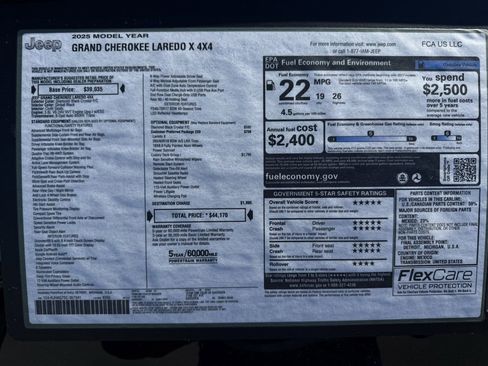 New 2025 Jeep Grand Cherokee Laredo w/ Luxury Tech Group I image 12