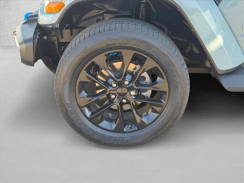 Used 2023 Jeep Wrangler Unlimited Sahara w/ Cold Weather Group AWD/4WD image 6
