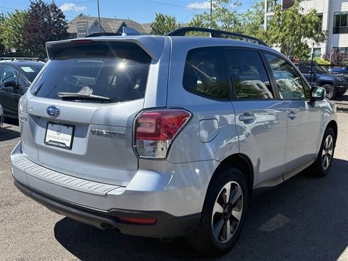 Used 2018 Subaru Forester 2.5i Premium AWD/4WD image 7