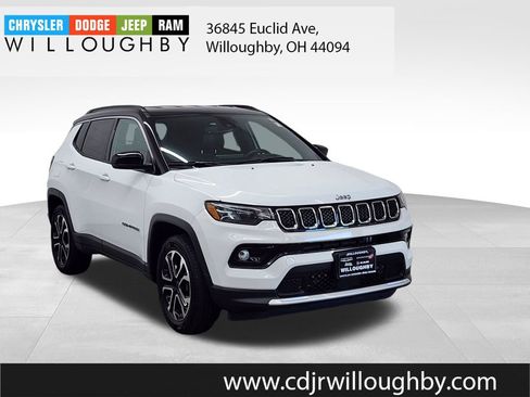Used 2023 Jeep Compass Limited AWD/4WD image 3