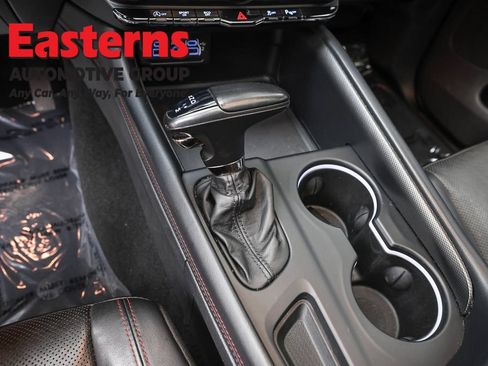 Used 2024 Dodge Durango GT RWD image 13