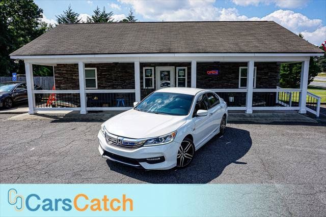 Used 2017 Honda Accord Sport image 2