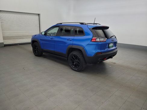 Used 2020 Jeep Cherokee Trailhawk w/ Cold Weather Group AWD/4WD image 3
