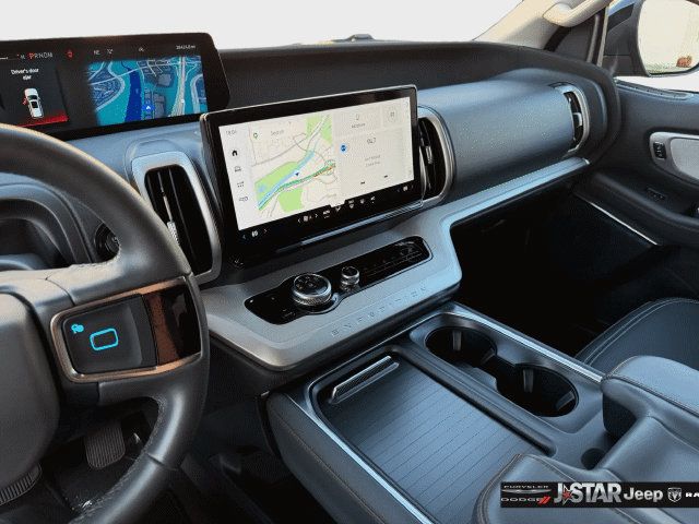 Used 2025 Ford Expedition Active AWD/4WD image 20