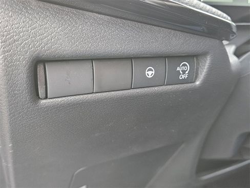 New 2026 Nissan Kicks SR image 27