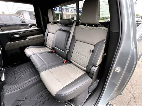 New 2026 Chevrolet Silverado 2500 ZR2 w/ LPO, Dark Essentials Package AWD/4WD image 10