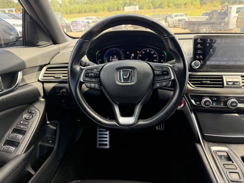 Used 2022 Honda Accord Sport image 8