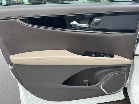 Used 2023 Lincoln Nautilus Reserve image 22