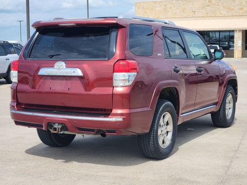 Used 2011 Toyota 4Runner SR5 AWD/4WD image 5