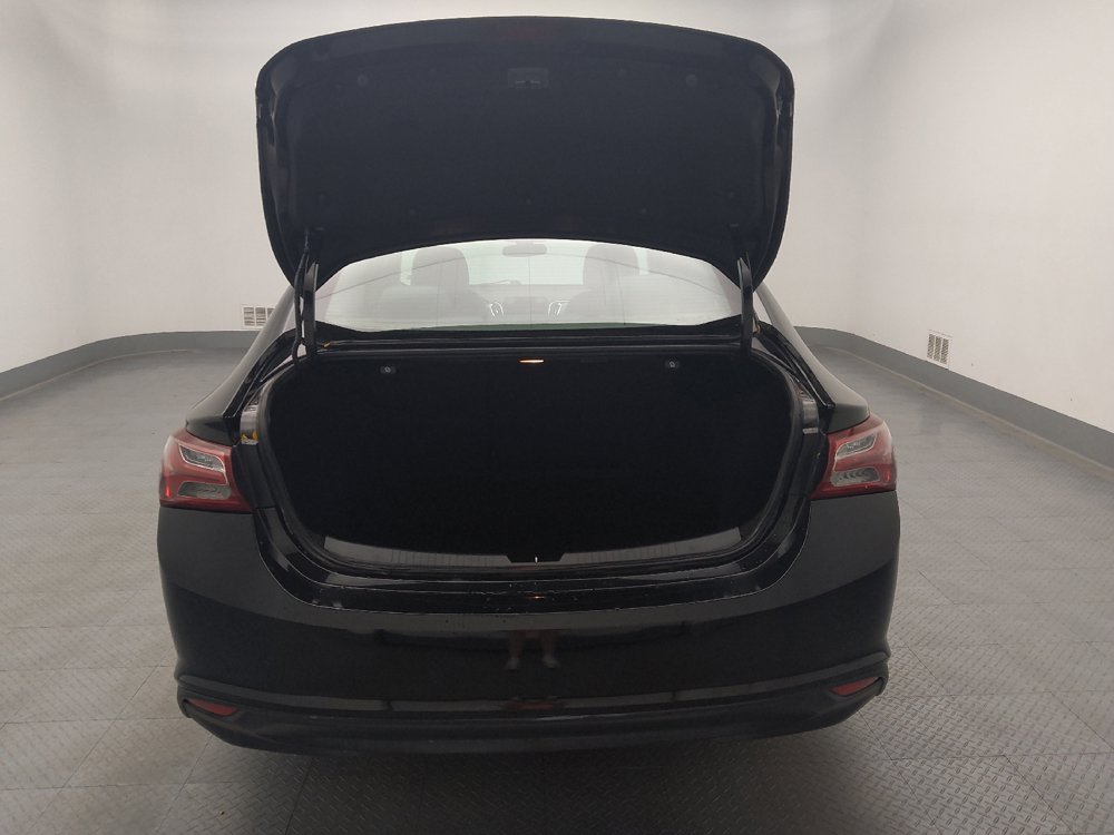 Used 2019 Chevrolet Malibu LT FWD image 29