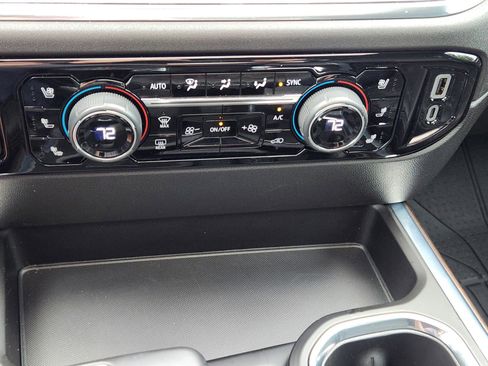 Used 2024 Chevrolet Silverado 1500 High Country w/ High Country Premium Package AWD/4WD image 15