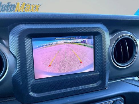 Used 2023 Jeep Wrangler Unlimited Sport AWD/4WD image 14