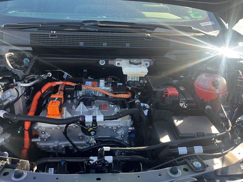 New 2026 Chevrolet Equinox EV LT image 11