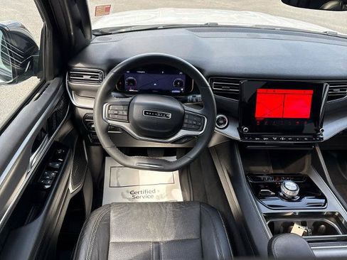 Used 2023 Jeep Wagoneer Series II AWD/4WD image 22
