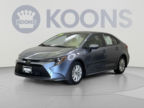 Used 2025 Toyota Corolla LE w/ LE Premium Package FWD image 4
