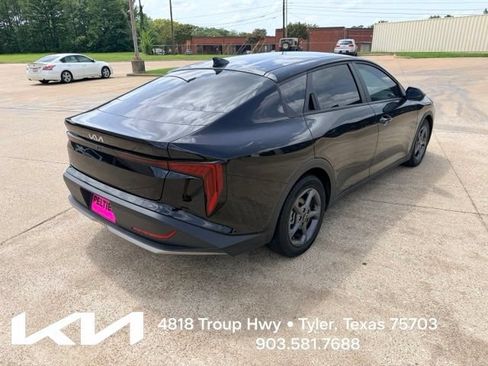 Certified 2025 Kia K4 FWD image 10