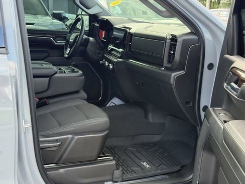 Used 2024 GMC Sierra 1500 Elevation AWD/4WD image 17