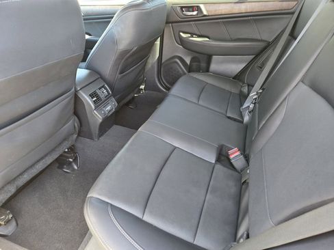 Used 2018 Subaru Outback 3.6R Limited image 31