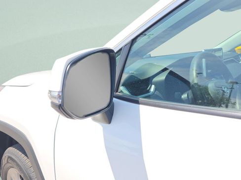Used 2024 Toyota RAV4 XLE FWD image 26