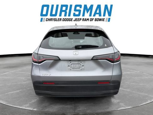 Used 2023 Honda HR-V LX image 5